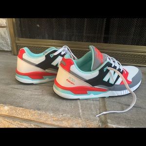 Pre-owned Men’s New Balance 530 Encap - red, blue, black and white - no box